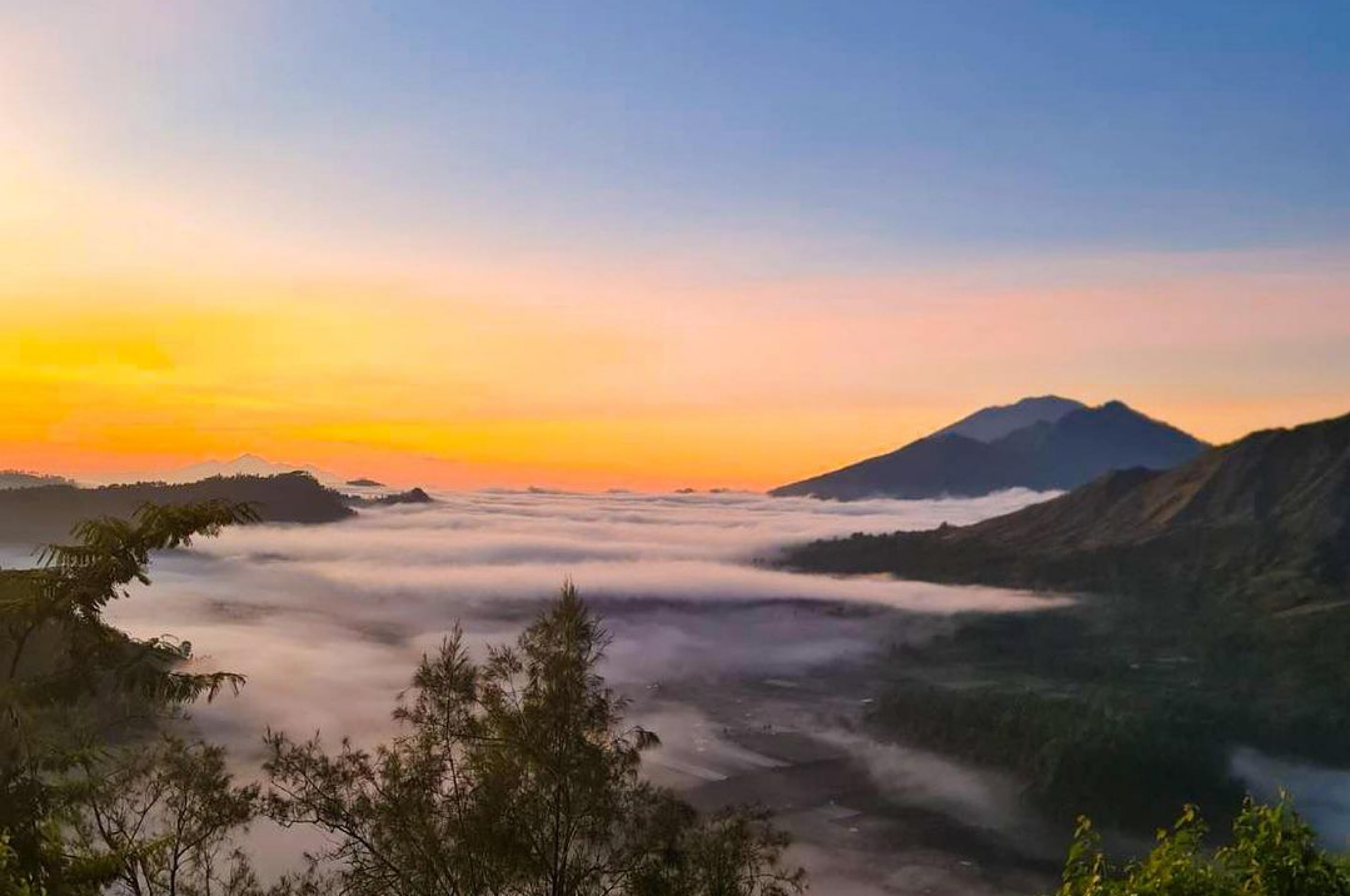 From Sunrise to Ubud : Pinggan Sunrise with Tegalalang Rice Terrace and Kanto Lampo Waterfall Experience